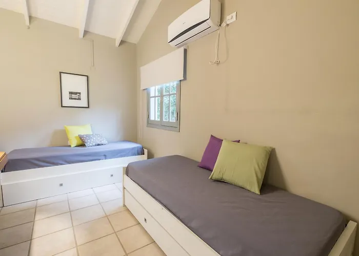 Calina Casa De Huespedes